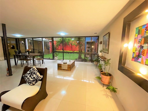Imagen 2 de 14 de Estupenda Casa En Coyoacán Para Remodelar