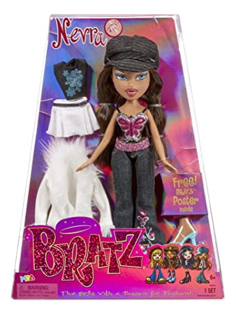 Bratz Original Moda Muñeca Nevra Con 2 Trajes Y D9hpw