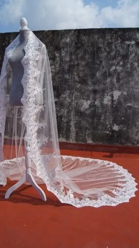 Velo de Novia estilo Catedral con encaje Español  Velos de novia,  Mantillas de novia, Velos de encaje