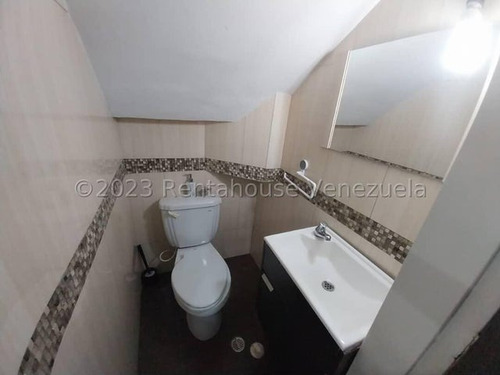 Imagen 13 de 30 de Townhouse En Venta En Tazajal Con Acabados Modernos Y Cocina Empotrada Patio Y Áreas Comunes Para El Disfrute Familiar En Zona Privilegiada De Naguanagua Ymp