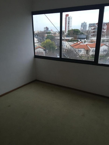 Imagen 7 de 12 de Excelente Departamento De Categoria