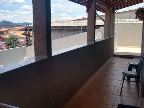 Casa À Venda Na Rua Maria Occhietti Bruno, Cidade Planejada Ii, Bragança Paulista - Sp - Liv-10636