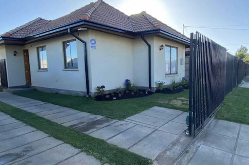 Casa En Venta De 2 Dorm. En Talca