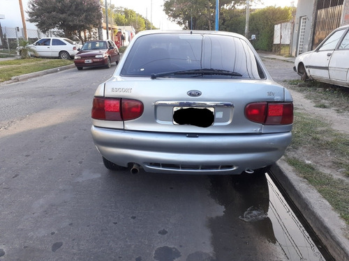 Ford Escort 1999 1.8 Ghia