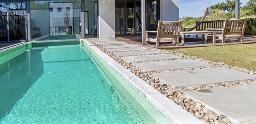 Imagen 6 de 18 de Espectacular Casa En Venta Frente Al Mar Manantiales Laguna Blanca Punta Del Este - La Barra Laguna Blanca