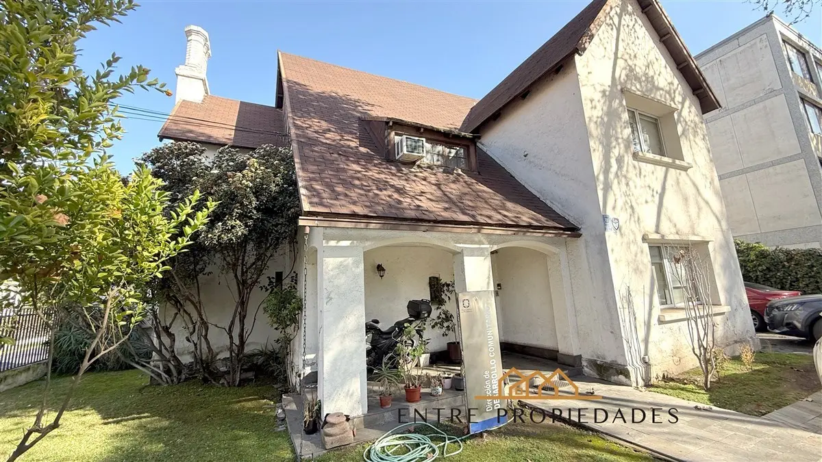 Imagen 2 de 25 de Casa Comercial En Venta De 9 Dorm. En Providencia