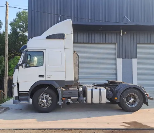 Camión Volcó Fm370 2015