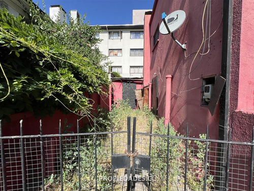 Casa En Venta De 3 Dorm. En Ñuñoa