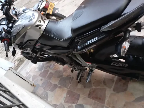 Ns 200 Fi Abs En Ambas Ruedas