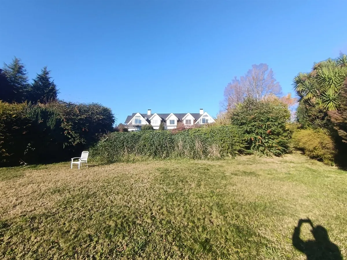Imagen 3 de 30 de Vista Panorámica Al Lago Casa En Venta De 7 Dorm. En Pucón