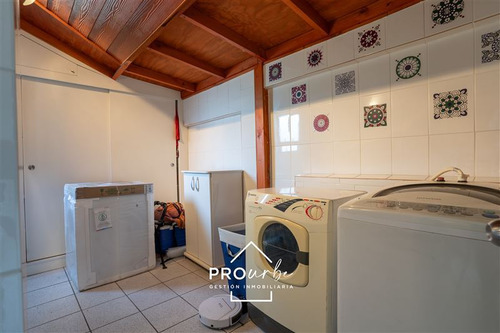 Hermosa Casa En Venta En Barrio La Hacienda