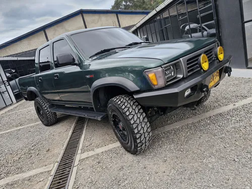 Toyota Hilux 2.4l 117 hp 4x4