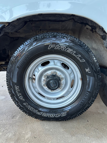 Nissan NP300 2.5 Cabina Doble 133cv 4x2