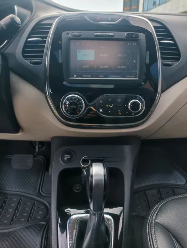 Renault Captur 2.0 Intens Automática