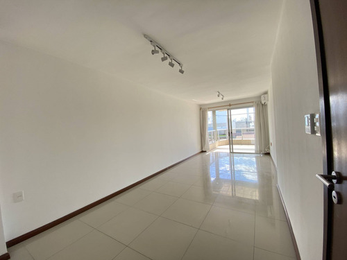 Imagen 3 de 14 de Venta De Apartamento Con 2 Dormitorios En Pocitos