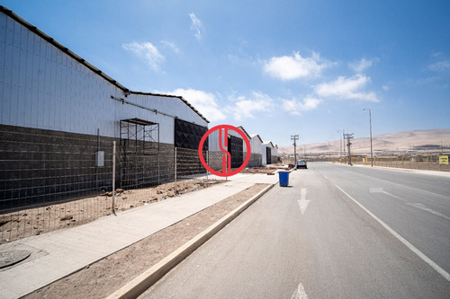 Se Arrienda Amplias Bodegas En Iquique