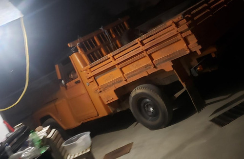 Ford F-75 Ford F-75 4x4 2.3