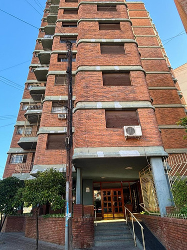Departamento 3 Ambientes Con Balcón Y Cochera En Morón En Venta - Apto Crédito