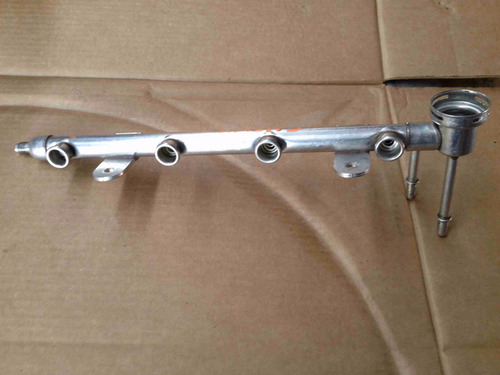 Imagen 4 de 7 de Flauta Riel Inyectores Mpfi Chevrolet Chevy 1.6l Original