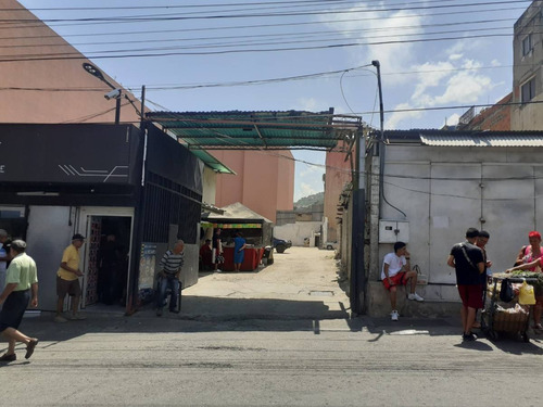 Terreno A Nivel De Calle, En Maiquetia, Calle Los Baños, Ubicacion Estrategica