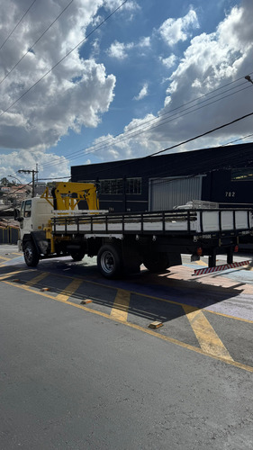 Caminhão Toco Com Munck 12 Toneladas