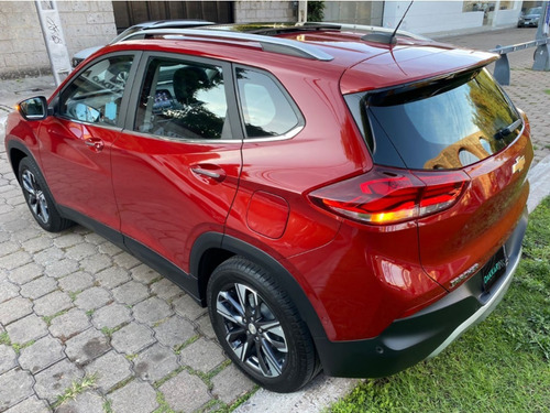 Imagen 2 de 15 de Chevrolet Tracker 2021 Color Vino Premier At Dakkar Autos