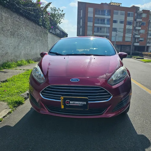 Ford Fiesta 1.6 sedan automático