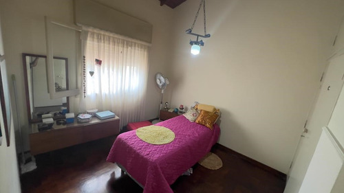 Casa Chalet En Venta Ubicado En Ituzaingó, G.b.a. Zona Oeste, Argentina