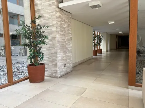 Departamento En Arriendo De 2 Dorm. En Las Condes