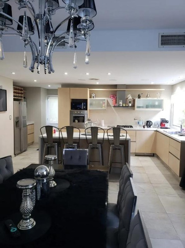 Casa Venta - 3 Dormitorios 4 Baños - 1000mts2 Totales - Álamo Alto
