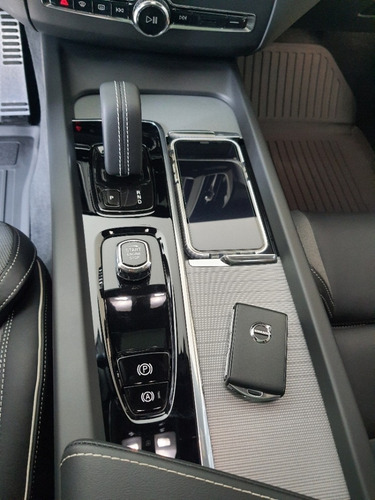 Imagem 9 de 14 de Xc60 T8 R-desing