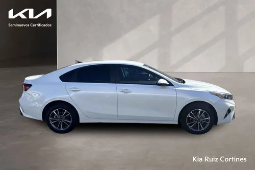 Kia Forte 4p LX L4/2.0 Aut