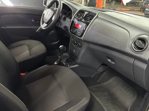 Renault Logan 1.6 Expression / Life +