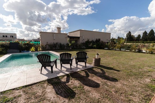 Imagen 18 de 30 de Venta De Casa En Pilar