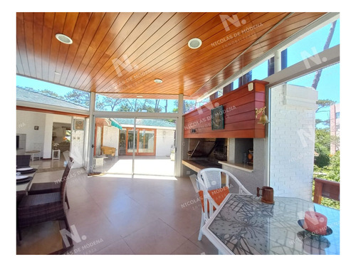 Imagen 15 de 30 de Alquila Gran Casa De 5 Dormitorios En Playa Mansa, Punta Del Este
