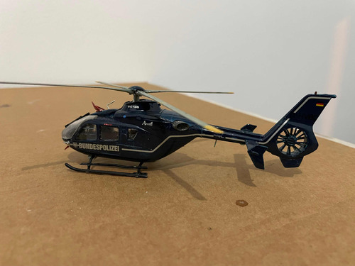 Helicoptero Eurocopter 135 Escala 1/72 Armado