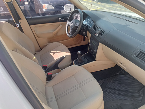 Volkswagen Jetta 2.0 Gl Team 5 Velocidades Manual