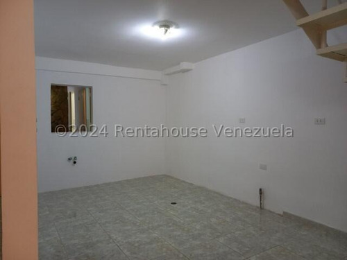 Casa En Venta En Nueva Casarapa Mls #25-5072 Luisa Echezuria
