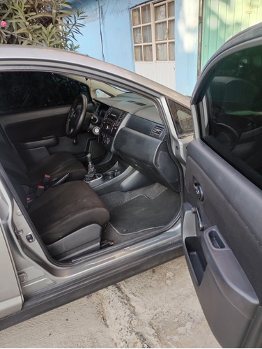 Nissan Tiida 1.8 Sense Sedan Mt