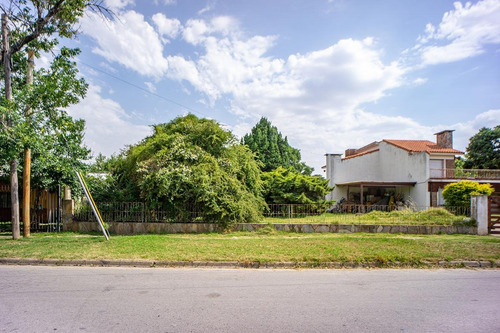 Imagen 7 de 7 de Venta: Terreno Con Pileta En El Centro De Funes.