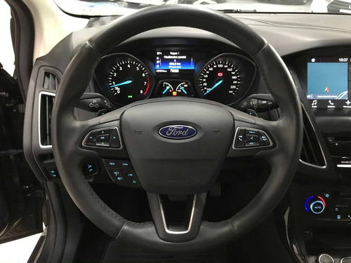 Ford Focus 2.0 Titanium Fastback 16v Flex 4p Powershift