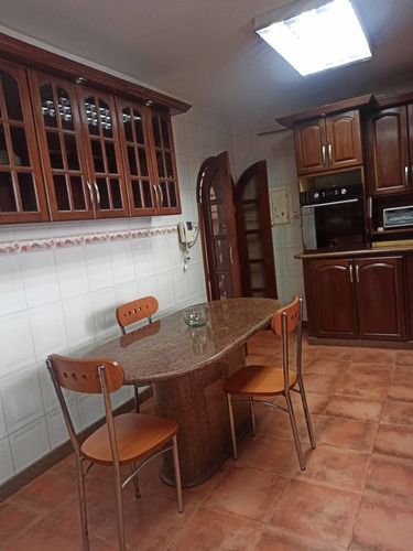 Imagen 7 de 14 de Venta De Casa - Urb. Los Nuevos Teques - Los Teques