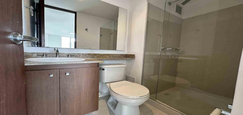 Apartamento En Arriendo Ubicado En Envigado Sector Loma Del Esmeraldal (27260).