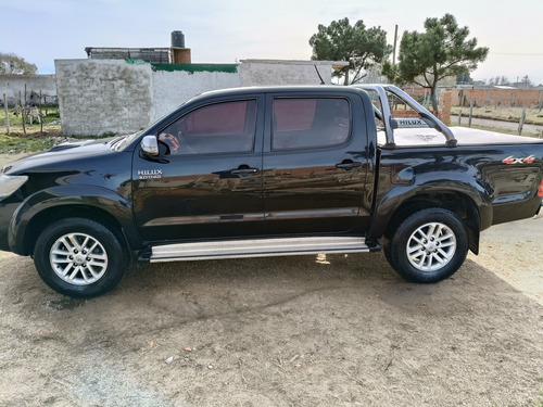 Hilux Srv 3.0 D-4d, Tapizado De Cuero, 4x4.