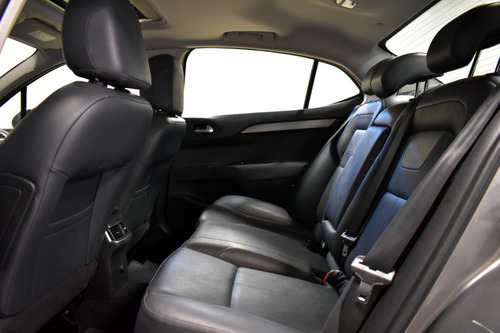 Imagen 9 de 10 de Citroen C4 Lounge Feel Pack 1.6 Hdi 2019