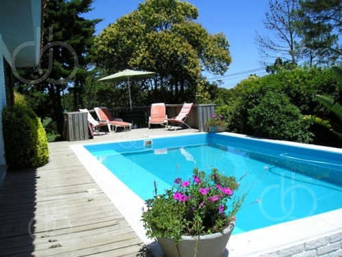 Imagen 17 de 18 de Casa De 5 Dormitorios Y Piscina En Punta Ballena. - Ref: 2639
