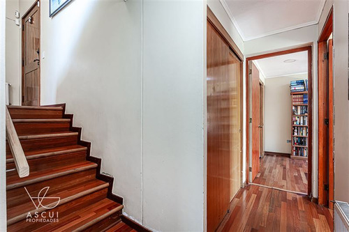 Casa En Venta De 6 Dorm. En Las Condes