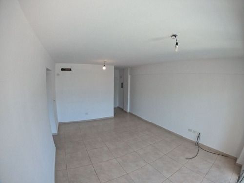 Imagen 3 de 11 de Departamento En Venta En Ramos Mejia