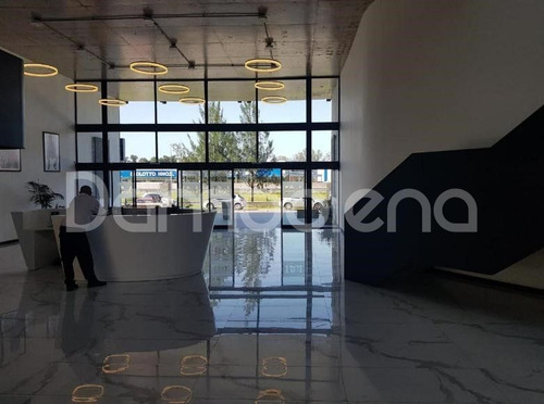 Oficina En Alquiler Ubicado En Moreno, Moreno