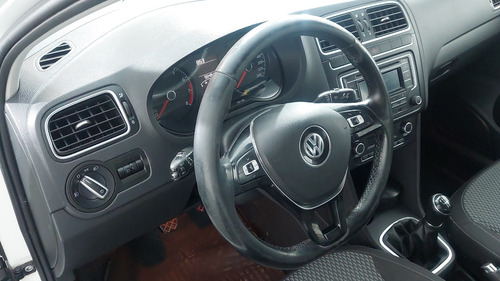 Volkswagen Polo 1.6 Comfortline Mt